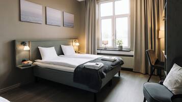 Quadruple Room, Multiple Beds | Desk, laptop workspace, blackout drapes, free WiFi