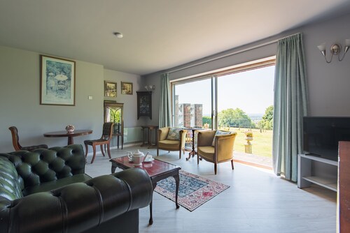 Little Fountains, Sutton Valence