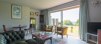 Little Fountains, Sutton Valence