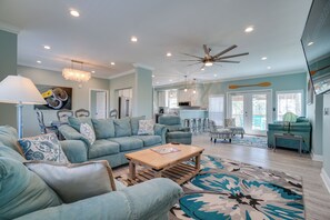 スマートテレビ、DVD プレーヤー、書庫、ステレオ