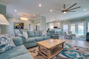 スマートテレビ、DVD プレーヤー、書庫、ステレオ