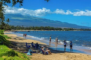 On the beach - Nani Kai Hale 604! Beachfront Paradise in North Kihei (Kihei)