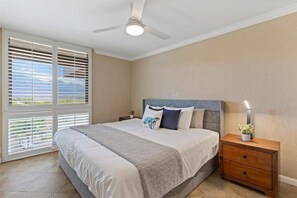 1 bedroom, iron/ironing board, free WiFi, bed sheets - Beachfront 1BR in Kihei w/ ocean views and pool (Kihei)