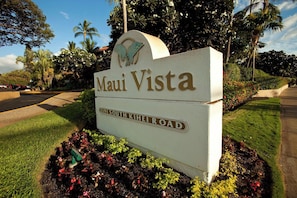 Exterior detail - MV 3214-Across from the Beach! So close to Everything! (Kihei)