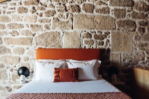 1 habitación, tabla de planchar con plancha y acceso a internet 