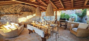 Outdoor dining - The Hideaway- authentic Dalmatian stone house with a pool Hvar island (Vrbanj, Hvar)