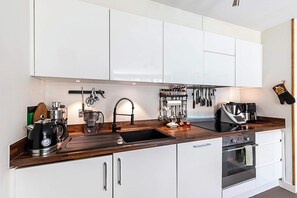 Basic Apartment | Private kitchen - Heart of London Hideaway (London)