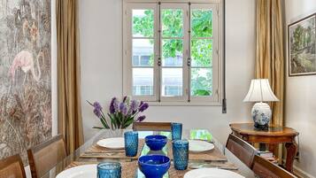 Apartment | Dining