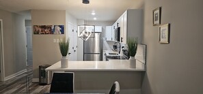 Interior - Cozy 2-bedroom single family with AC, WiFi in charming Eagle Creek Indianapolis  (Indianapolis)