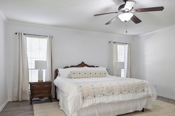 4 bedrooms, travel crib, WiFi, bed sheets