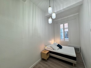 1 Schlafzimmer, Bügeleisen/Bügelbrett, kostenloses WLAN, Bettwäsche