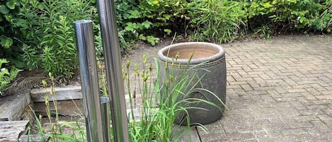 House, 4 Bedrooms, Patio, City View | Property grounds