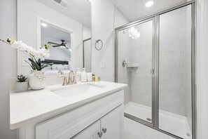 Towels, soap, shampoo, toilet paper - Golf-range View- Slps 11-Beach Shuttle-Grill- Pool (North Myrtle Beach)