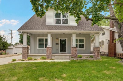 Brand NEW Spacious 5-bedroom house in awesome Springfield near MSU and Mercy
