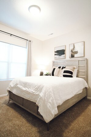 5 bedrooms, iron/ironing board, free WiFi, bed sheets