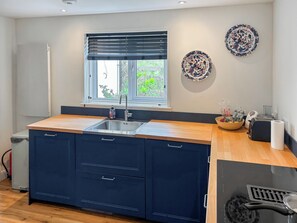 Dishwasher, high chair