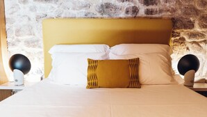 1 dormitorio, tabla de planchar con plancha, wifi