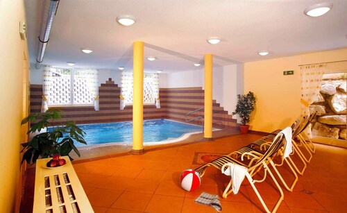 Holiday apartment with sauna and indoor pool