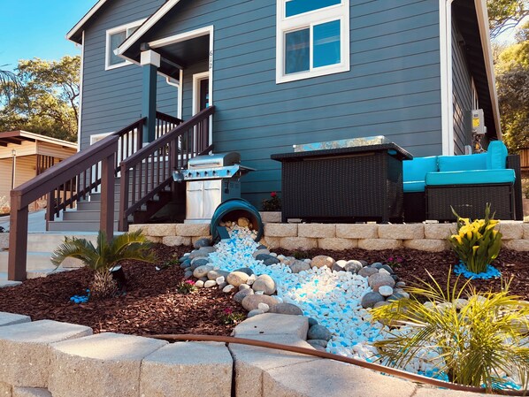 Terrace/patio - Newly Built Westside Paradise 4-bedroom house in Ukiah (Ukiah)