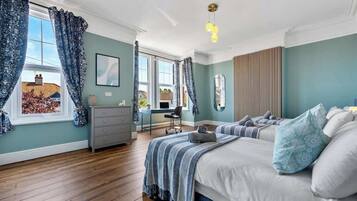 5 bedrooms, desk, iron/ironing board, free WiFi
