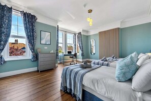 5 bedrooms, desk, iron/ironing board, free WiFi