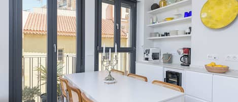 TV a schermo piatto 50 pollici con canali via cavo