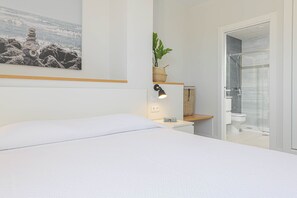 3 bedrooms, down duvets, individually decorated, individually furnished - Solaga - Chinchilla (Málaga)