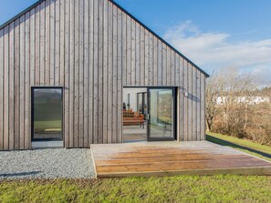 Exterior detail - 3 bedroom accommodation in Portree, Isle of Skye (Portree, Isle of Skye)