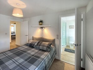 3 soverom, wi-fi (inkludert) og sengetøy