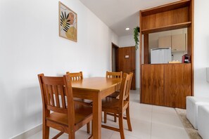 Dining - (902-A) Apartamento com Suíte no Coração Leblon (Rio de Janeiro)