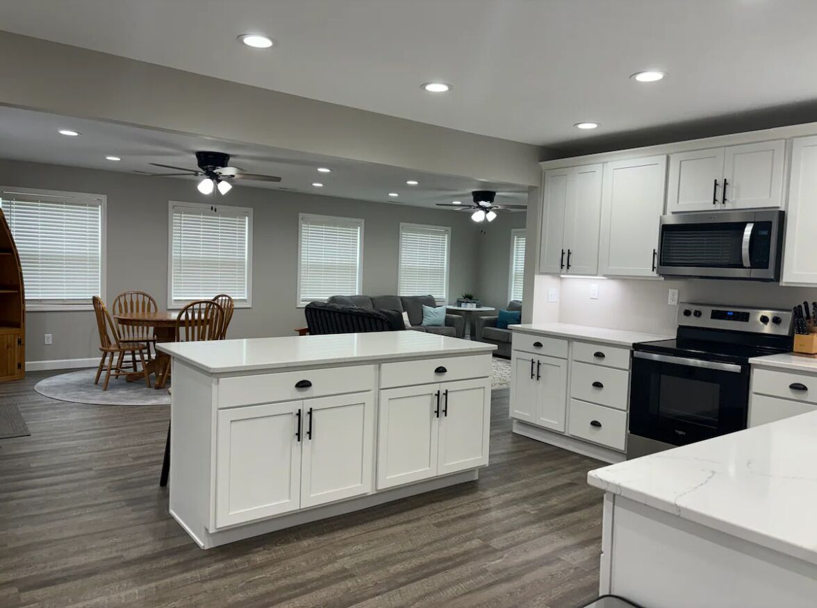 4-bedroom Rochester Boat House