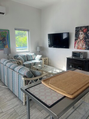Smart TV - Caribbean Delight, exceptional views, charming 2 bedroom, 2 bath apartment. (Saint Thomas)