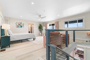 5 habitaciones, tabla de planchar con plancha, wifi y ropa de cama 