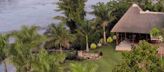 ウィスパーズ オブ ザ ナイル エコ ラグジュアリー リゾート