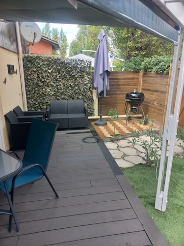 Loue Petite Maisonnette