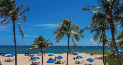 Oceanfront 2 bedroom 2 bath Duplex! This lovely resort is a vacation paradise!
