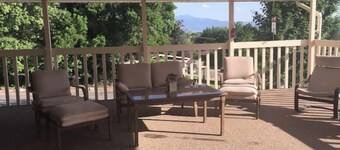 Sunny lower level house with epic MTN views
