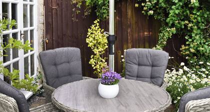 3 bedroom accommodation in High Ham, near Langport