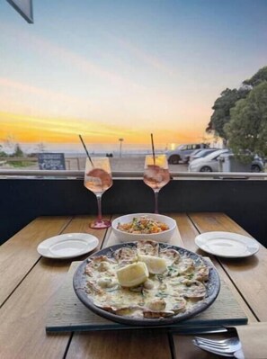 Outdoor dining - First Line to the Sea with large balcony in Marbella (Maitencillo)