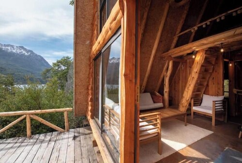 Lakefront Disconnect: Kayaks, Tours & Fishing