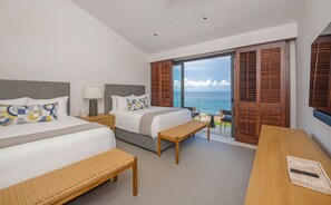4 室のベッドルーム、デスク、アイロン / アイロン台、旅行用ベビーベッド