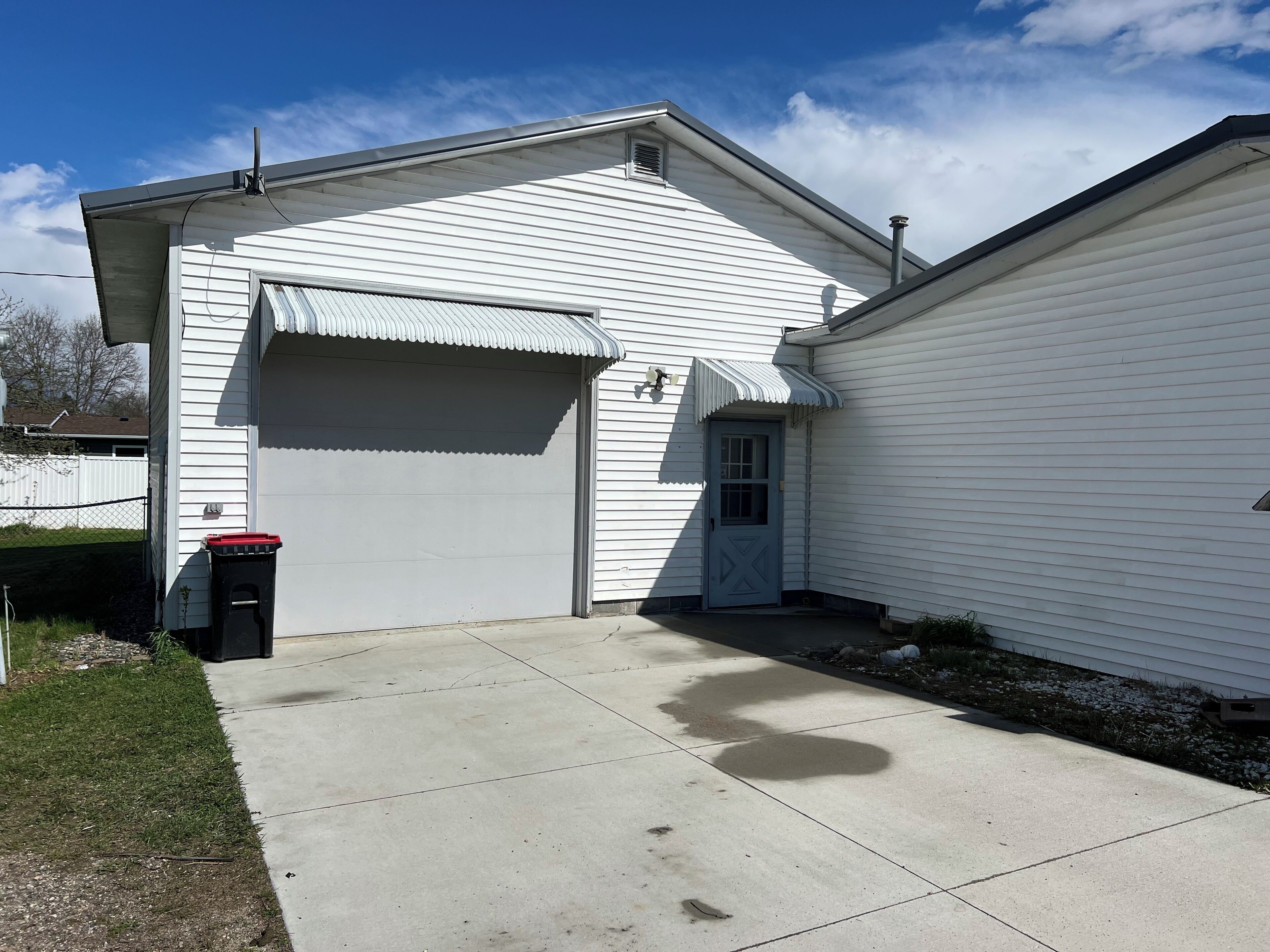 Charming 2-bedroom 2 bathroom house with AC, WiFi in Deer Rive,Mn