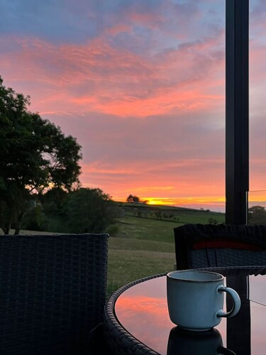 Luxury Private Couples Glamping Cabin Pod with your own Hot Tub & BBQ