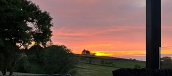Luxury Private Couples Glamping Cabin Pod with your own Hot Tub & BBQ