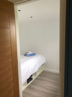 1 chambre, bureau, lit parapluie, Wi-Fi gratuit