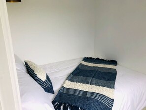 1 chambre, bureau, lit parapluie, Wi-Fi gratuit