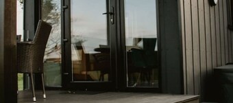 Family Friendly Glamping Cabin 2 bedroom & Hot Tub