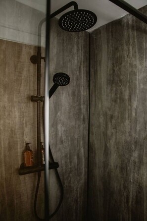 Hair dryer