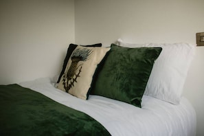 2 Schlafzimmer, Schreibtisch, Reisekinderbett, WLAN