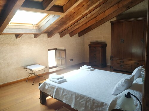 La Casería I y II, Antiguo Convento Restaurado en un Pueblito de Segovia